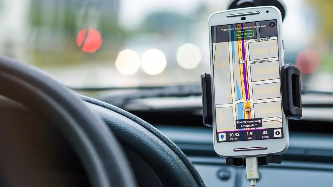 Gunakan Aplikasi Mobile untuk Mencari Rute Terbaik - tips naik transportasi umum di singapura